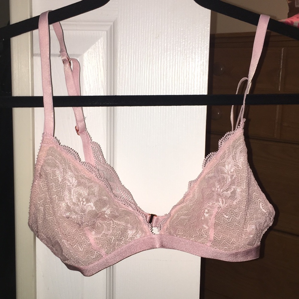 V- DAY SALE- MARKED DOWN- PINK LACE BRALETTE FROM FOREVER21